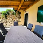 Villa Mikulica