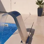 Penthouse Jacuzzi & Pool Apartmants