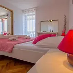 Apartments In Novi Vinodolski 39135