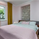 Under The Wine Grapes Apartment - Opatija