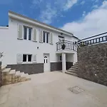 House Scaena