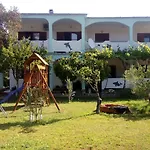 Apartmani Ivan & Mirjana 1