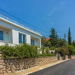 Apartments In Dramalj 42937
