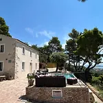 Holiday House Pantovcak, Secluded Stone House With Heated Pool And Unique View