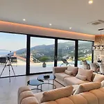 Villa Agapanthus