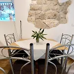 Anana Apartment
