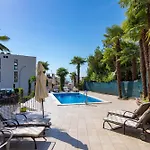 Palme Hill Opatija Apartment With A Pool