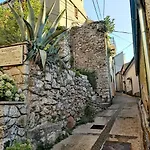 Apartment Desanti Valun