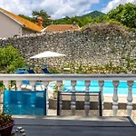 Holiday Home Meja Private Pool- Happy Rentals