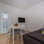 Nikola Apartmani 2