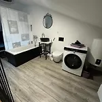 Studio Apartman Zara