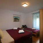 Apartment In Silo/Insel Krk 13555