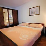 Apartment Near The Beach Jadranka