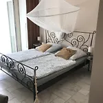 Rab Studio-Sonja