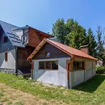 4 Bedroom Nice Home In Begovo Razdolje