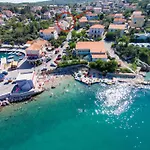 Apartment Bonum With Private Pool