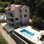 Aduros Bayview Residence
