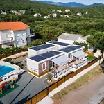 Holiday Home Trend