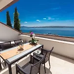 Apartments In Crikvenica 49872