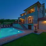 Villa Maya