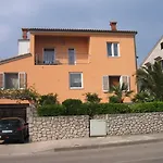 Apartments With A Parking Space Mali Losinj