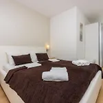 Apartments In Crikvenica 45073