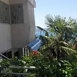 Studio Mira