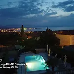 Seaview Apartment