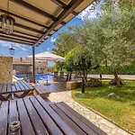 Villa Haya With Heated Pool