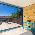 Cozy Holiday Home Seafront II