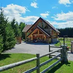 Kraljica Sume - Divjake Log Home