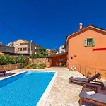Holiday House Villa Silo