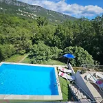 Bella Vista