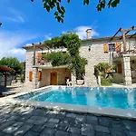 Villa Lapis