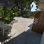 Lovorka Apartmani