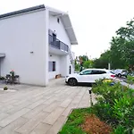 M&M Apartments