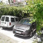 Comfortable Apartment With Garden In Palit 100 M² For 6 Guests
