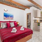 Studio Punat 15451A