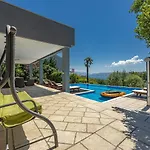 Luxury Villa With A Swimming Pool Crikvenica - 21519