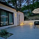 Apartment Meraki Kostrena - Hot Tub