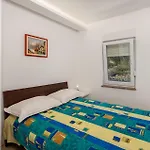 3 Bedroom Cozy Apartment In Crikvenica