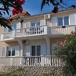 Apartment In Silo - Insel Krk 41833