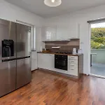 Stunning Apartment In Smrika With Kitchen