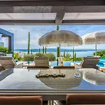Luxusvilla Mit Infinity-Pool, Wellnessbereich, 1 Km Zum Strand