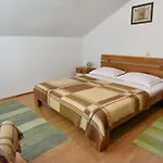 Apartmani Maja
