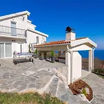 Villa Corichi With Swimming Pool