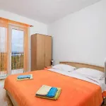 Apartment In Grizane 51205