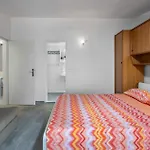Gorgeous Apartment In Barbat With Outdoor Swimming Pool
