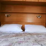 Scenic Retreat Rooms And Family Apartment
