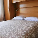Scenic Retreat Rooms And Family Apartment